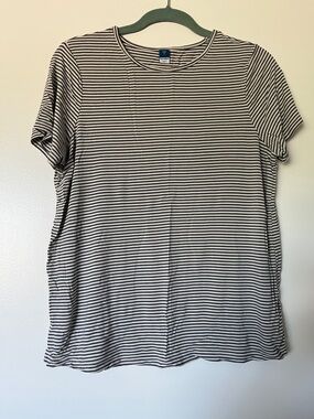 Old Navy Black & White Striped Short Sleeve Crew Tee